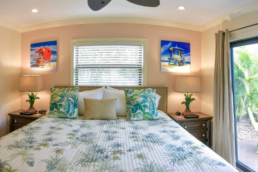 Rear King Bedroom with Sliding Doors to the yard Rear King Bedroom with Sliding Doors to the yard