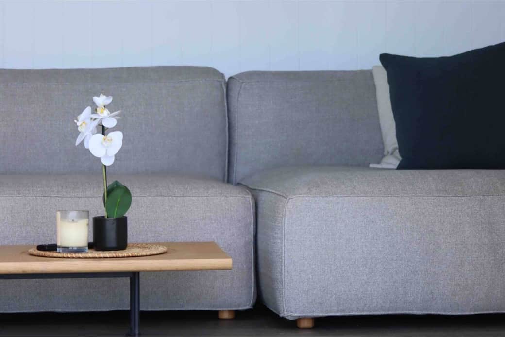 Enjoy your favorite shows on the smart TV, creating an ideal spot for relaxation and entertainment.
