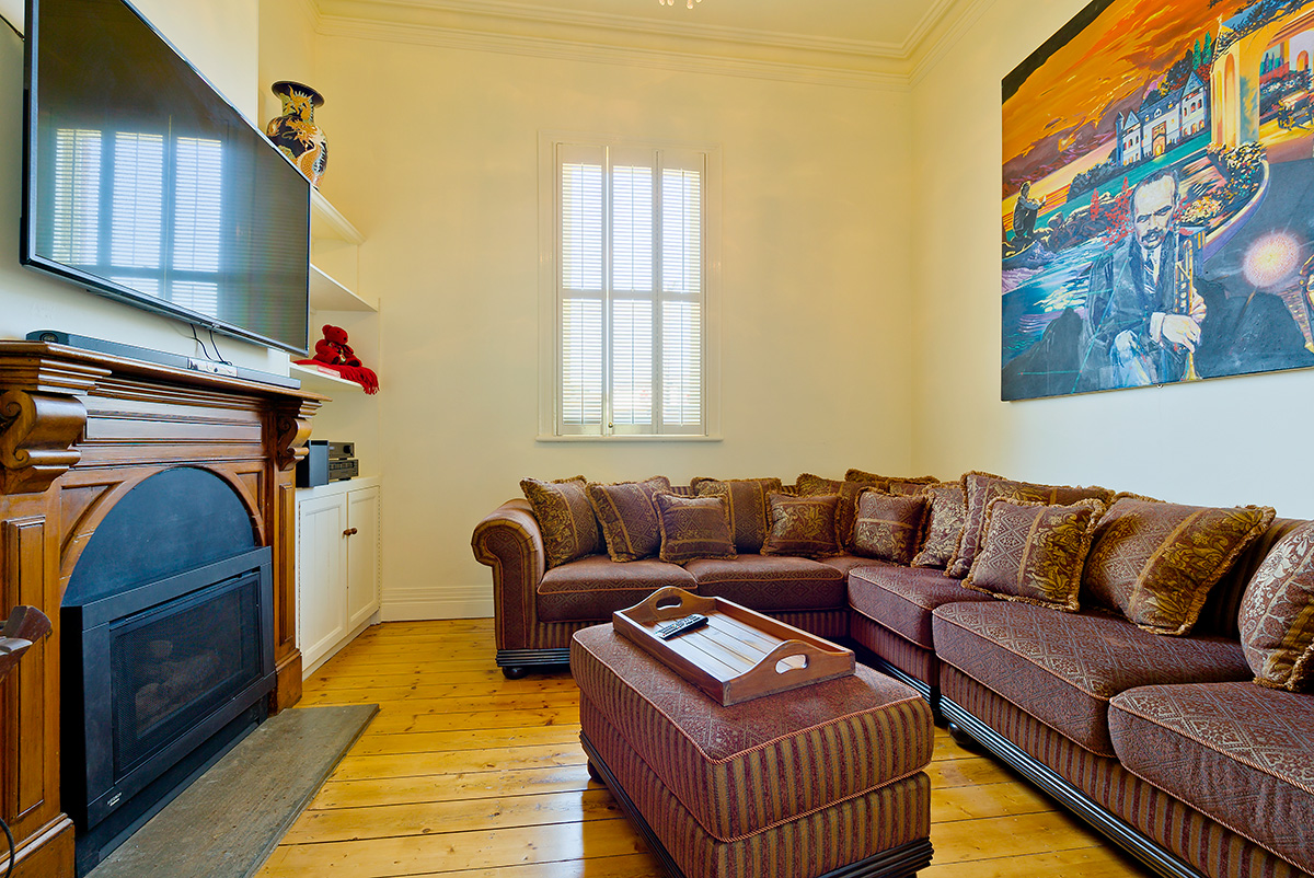 Plenty of room to spread out in front of the smart TV... Netflix anyone?