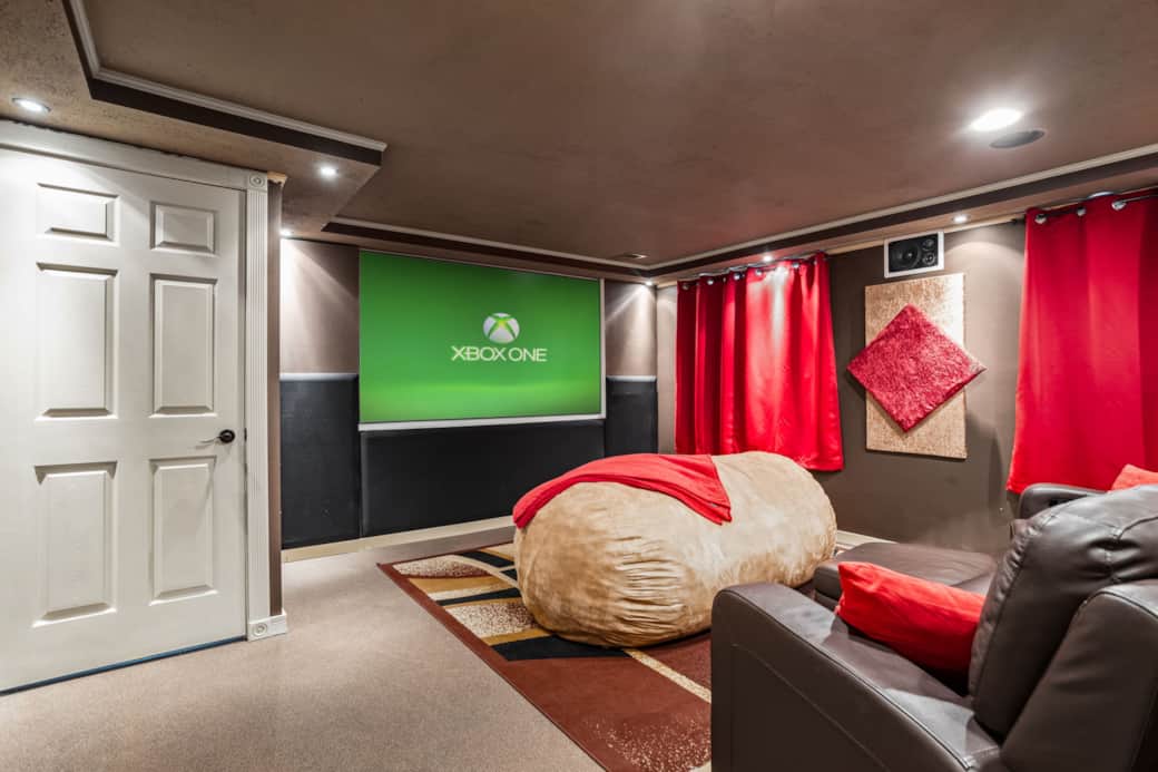 4k 100 in Projector, Surround Sound