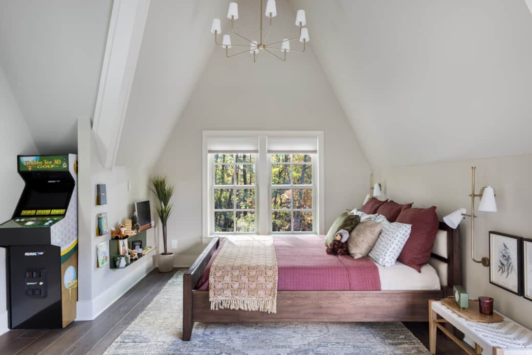 Bunkhouse with King Bed & Arcade