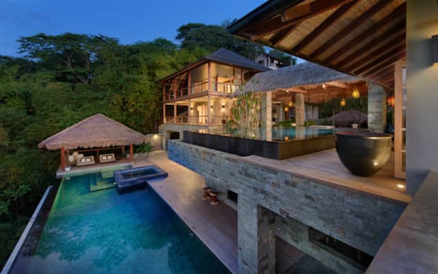 Casa Alang Alang