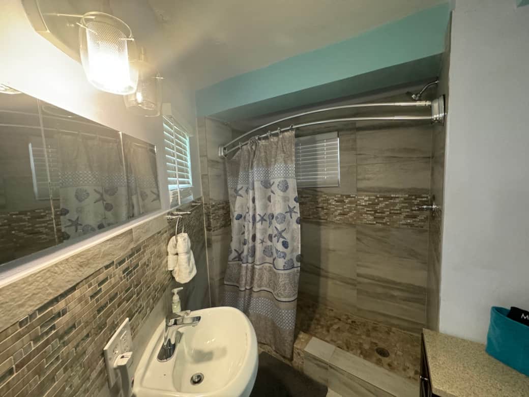 studio bathroom studio bathroom