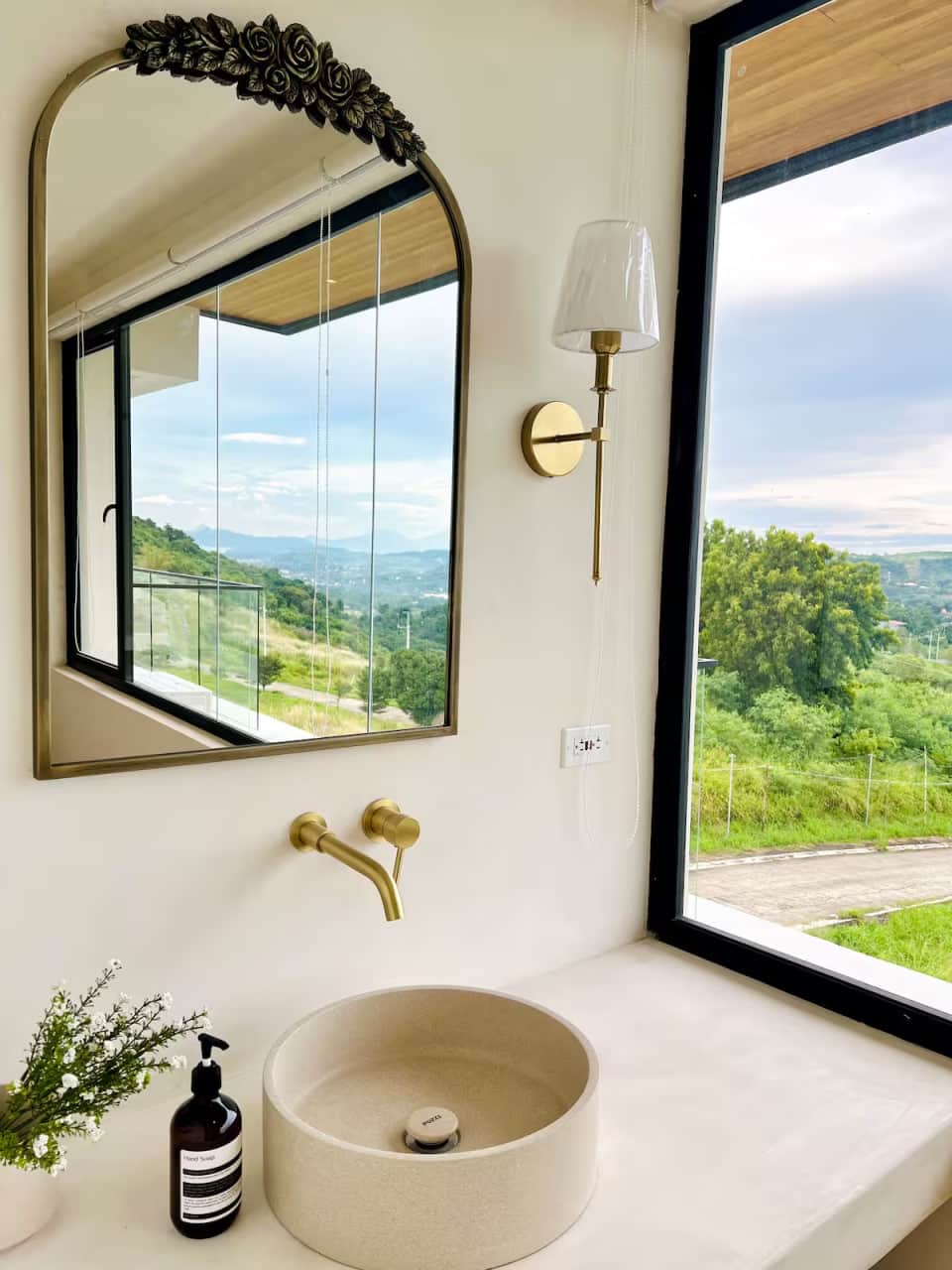 Photo 2025 10 09 18 52 47