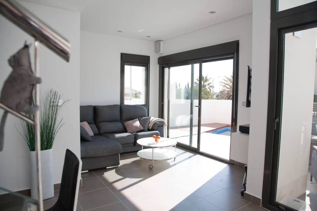 Stue med udgang til terrasse 