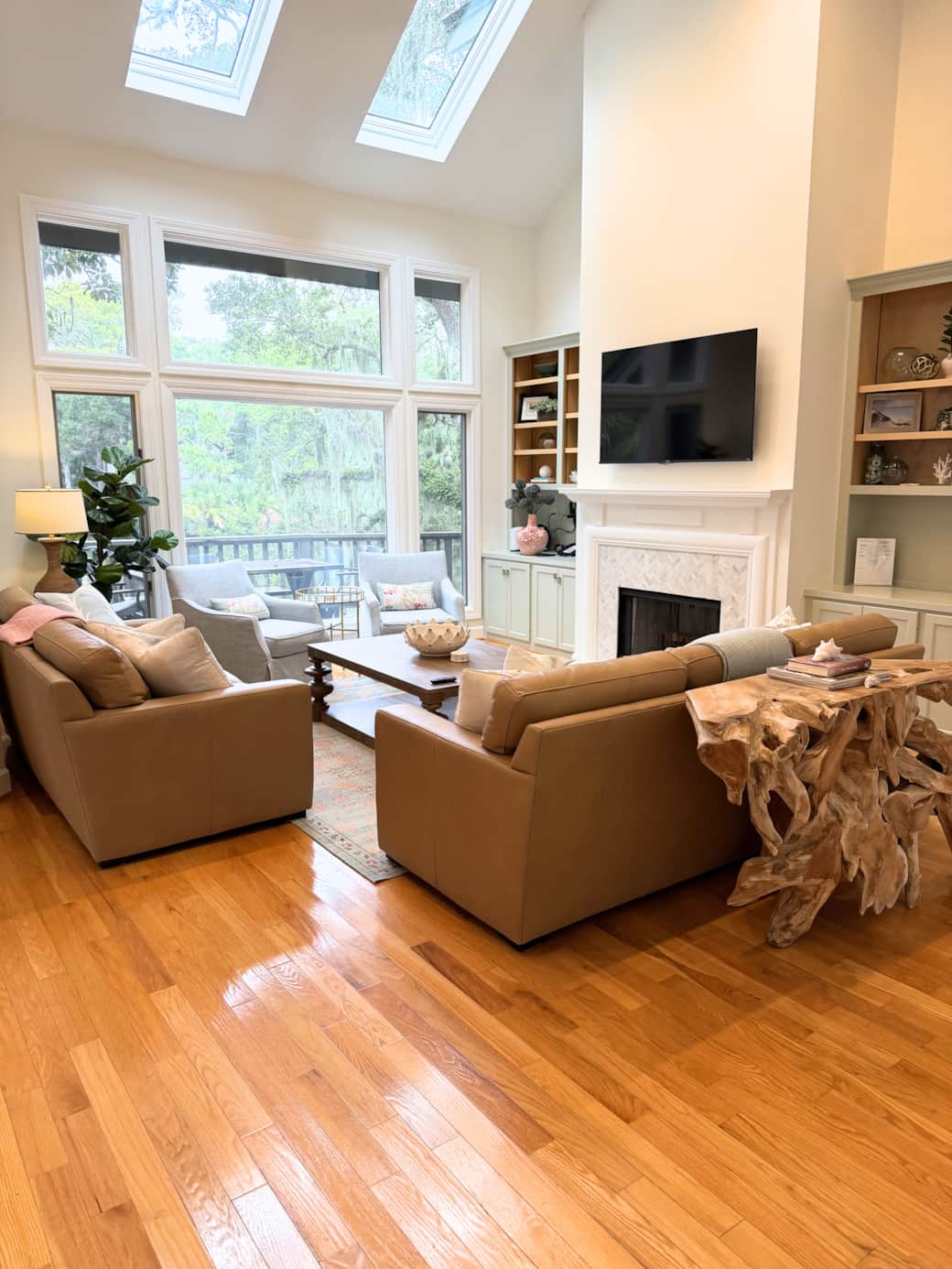 Spacious Living Area Spacious Living Area