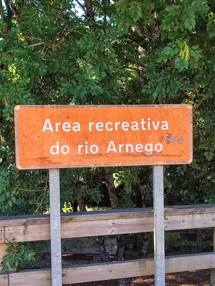 Cartel área recreativa rio Arnego