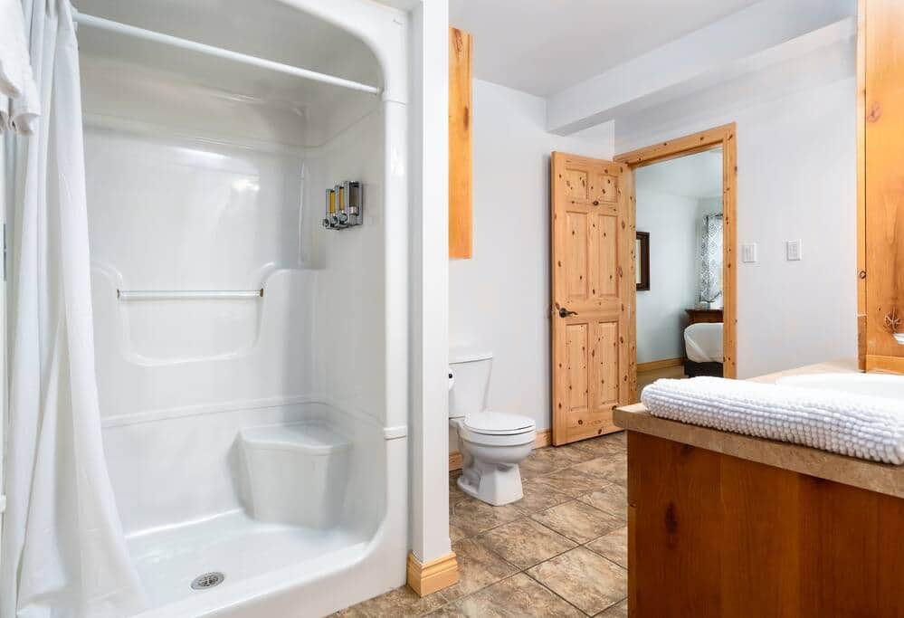 Main Floor Bathroom with twin sinks.

Showers equipped with Shampoo/Conditioner/Body Wash Dispensers