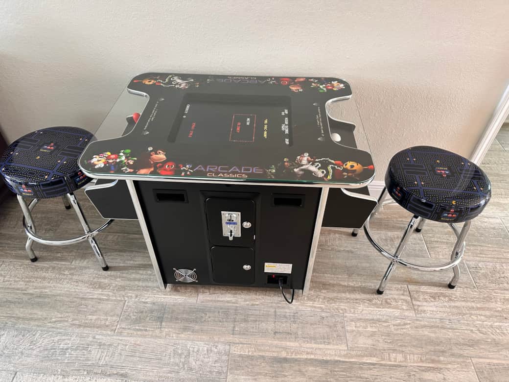 Coffee table Arcade, over 60 game including all the favorites