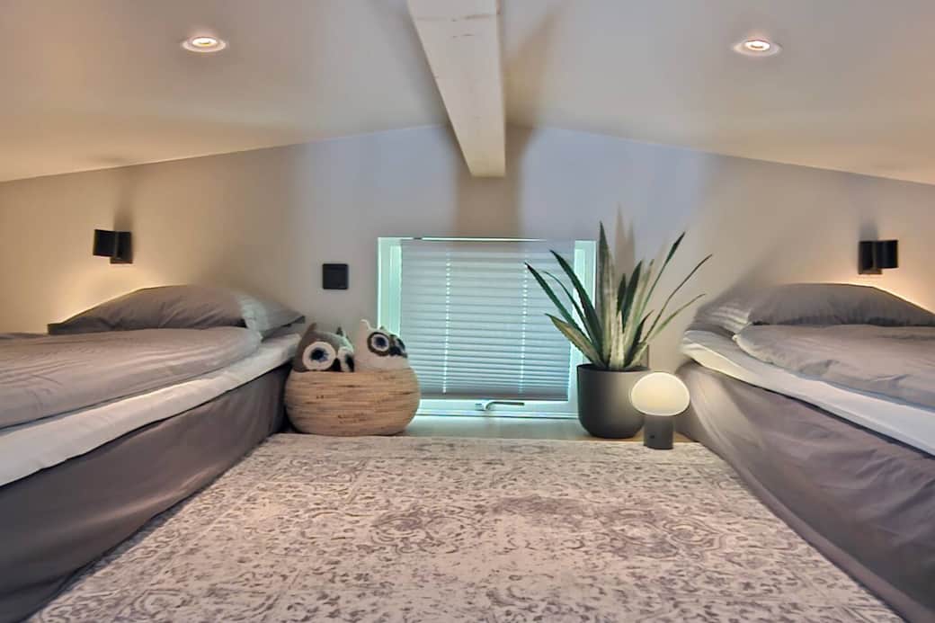 Loft with 2 beds (90*200cm)