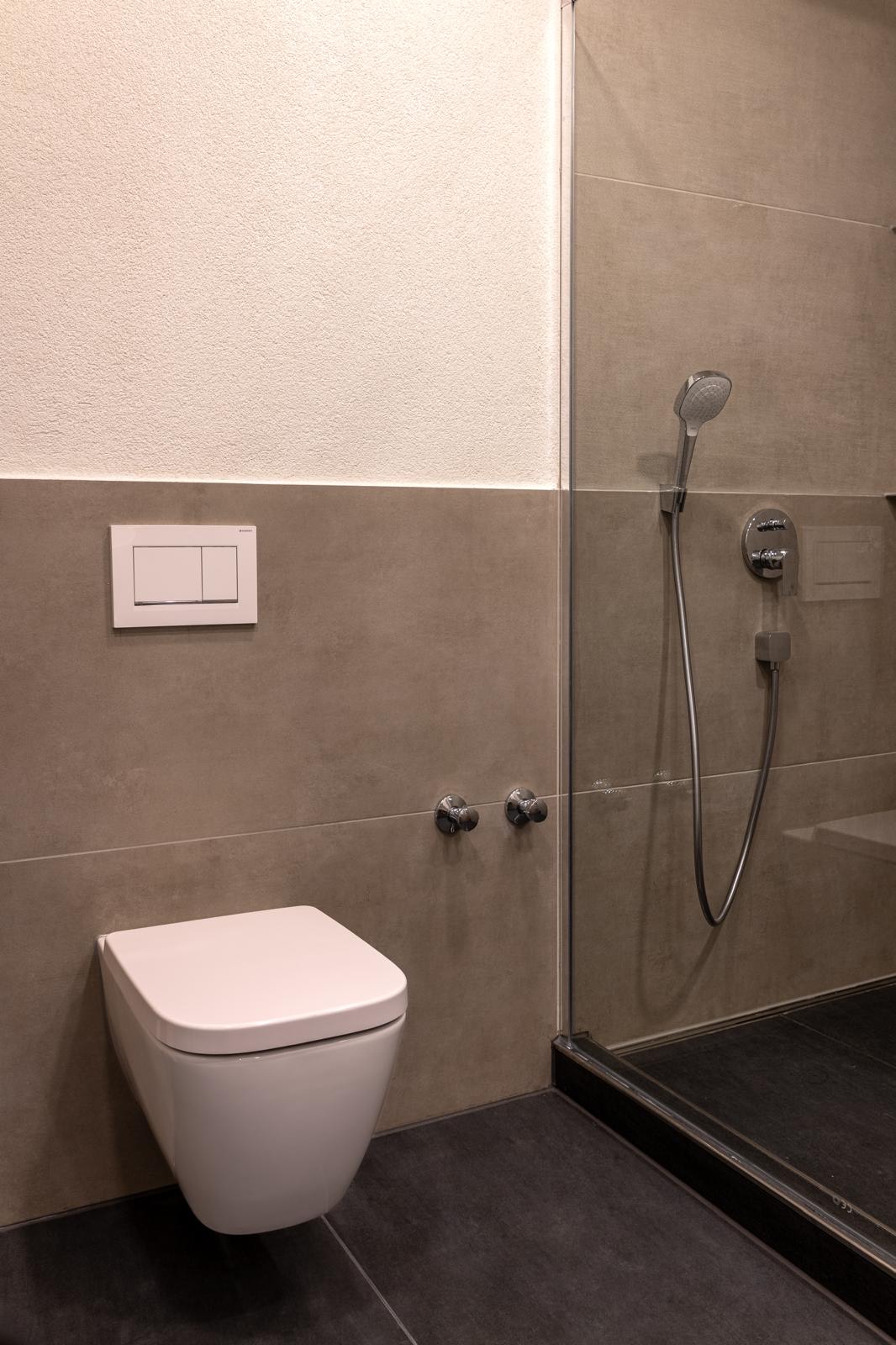 Apartment 2 4