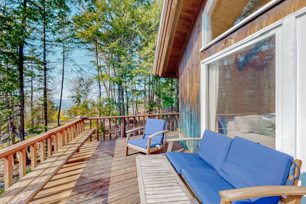 Mad river ski chalet ext deck 1