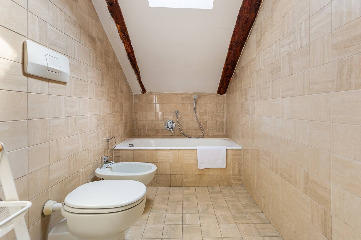 Bagno completo con Vasca da bagno