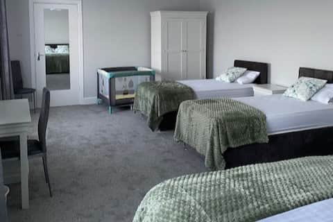 Room 1 (1)