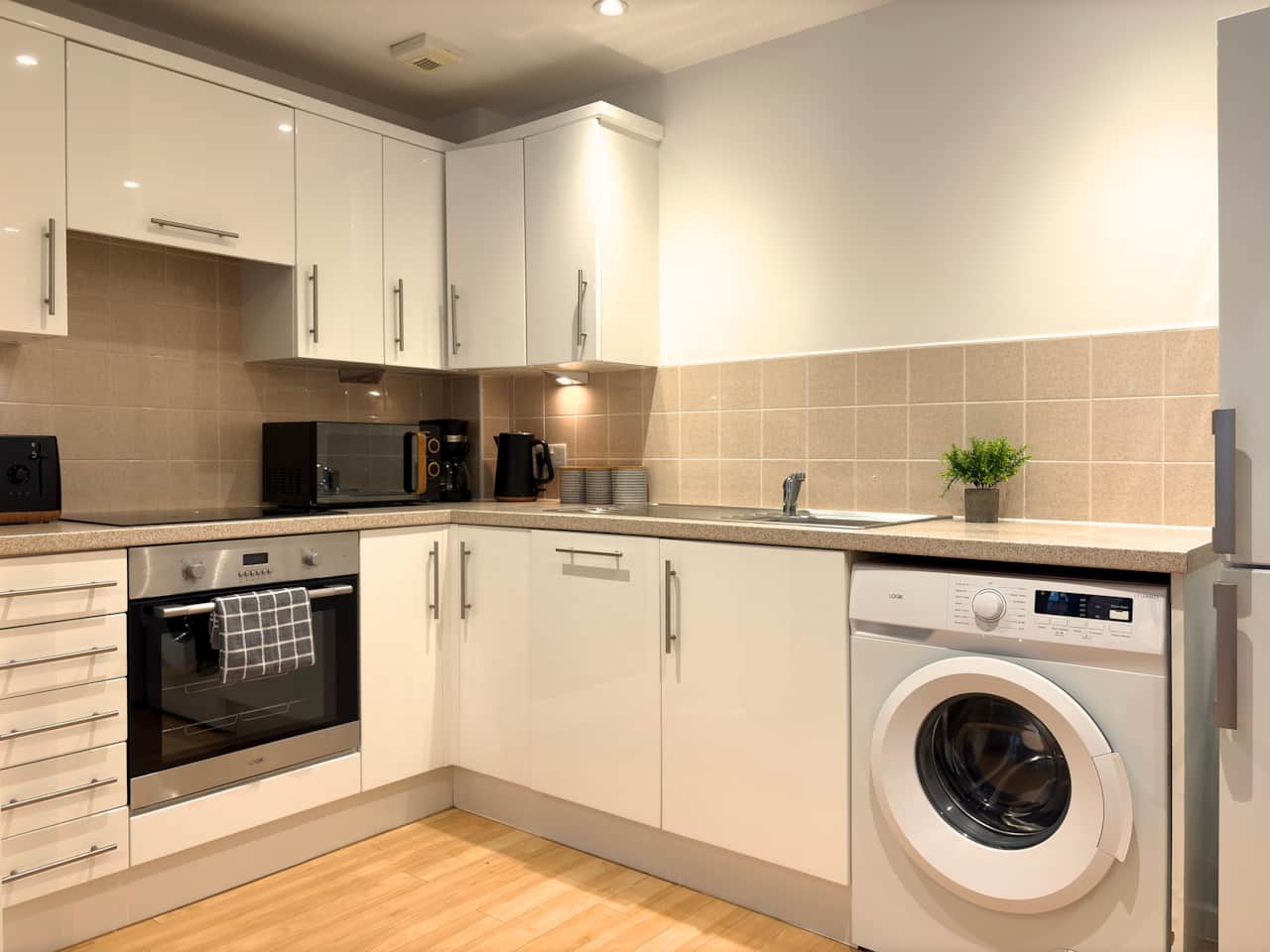 St Johns Courtyard Suite Kitchen