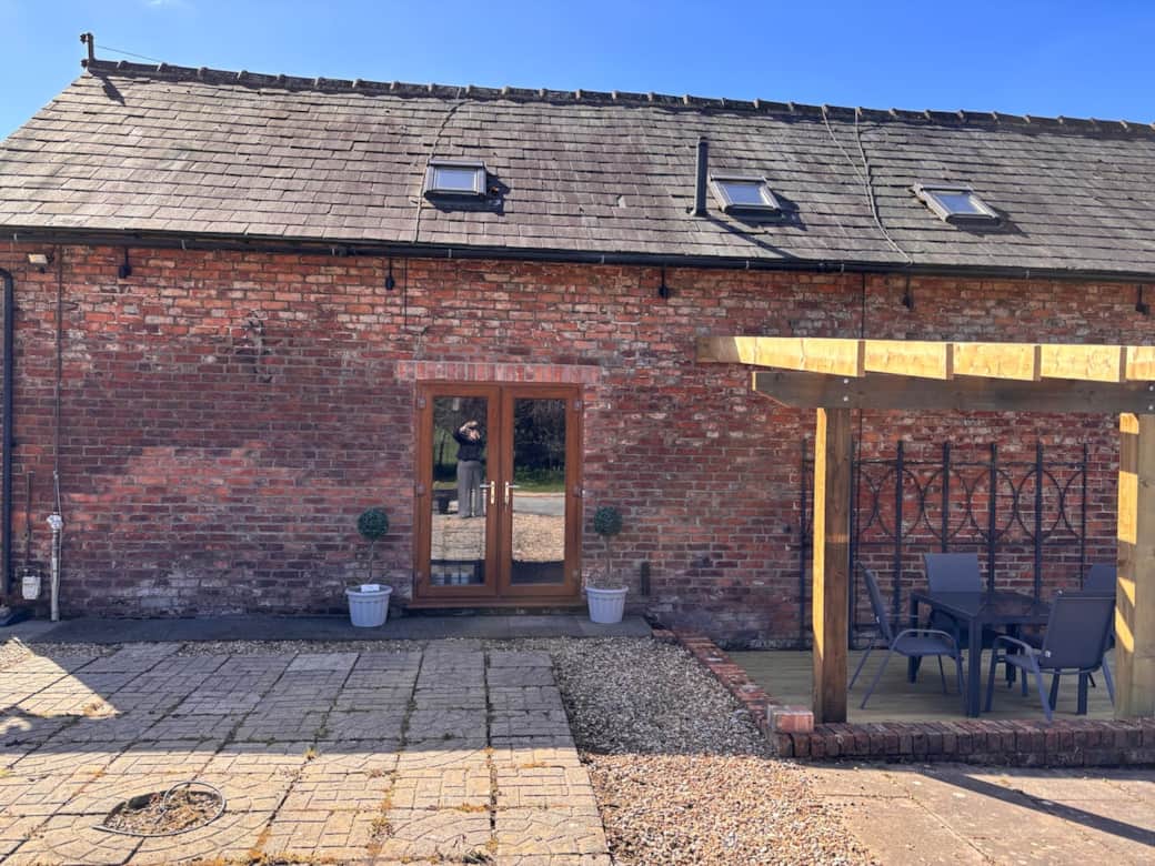 Front entrance to the Snug