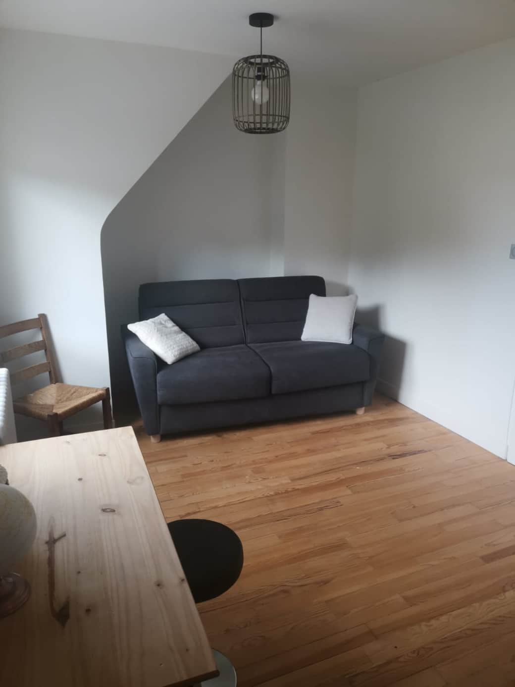 Chambre 2 avec canapé lit (vrai matelas) Chambre 2 avec canapé lit (vrai matelas)
