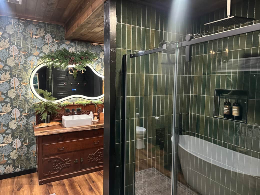 Both spa baths make you feel like you're under a forest rain with our dreamy triple rain showers.