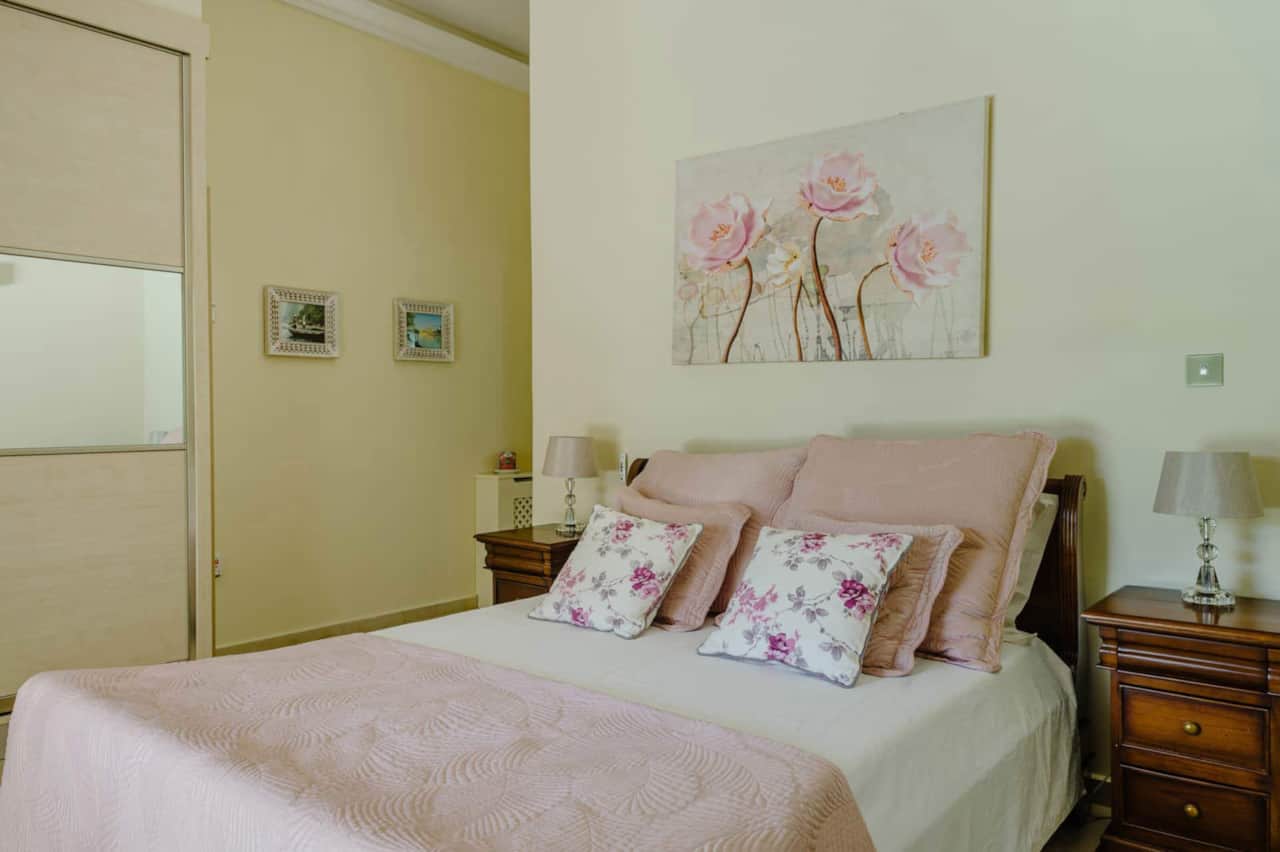 Fully fitted ensuite bedroom with floor to celling wardrobes, leading onto the shower room.