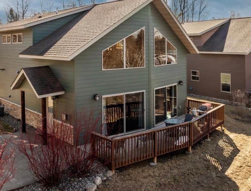 Exterior Cabin 103