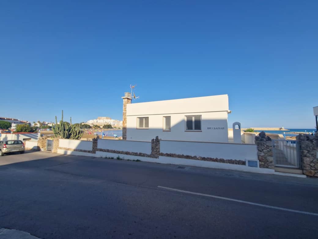 Beachfront holidays made easy — sea, sun & serenity at Villa Brisamar, Peñíscola Beachfront holidays made easy — sea, sun & serenity at Villa Brisamar, Peñíscola