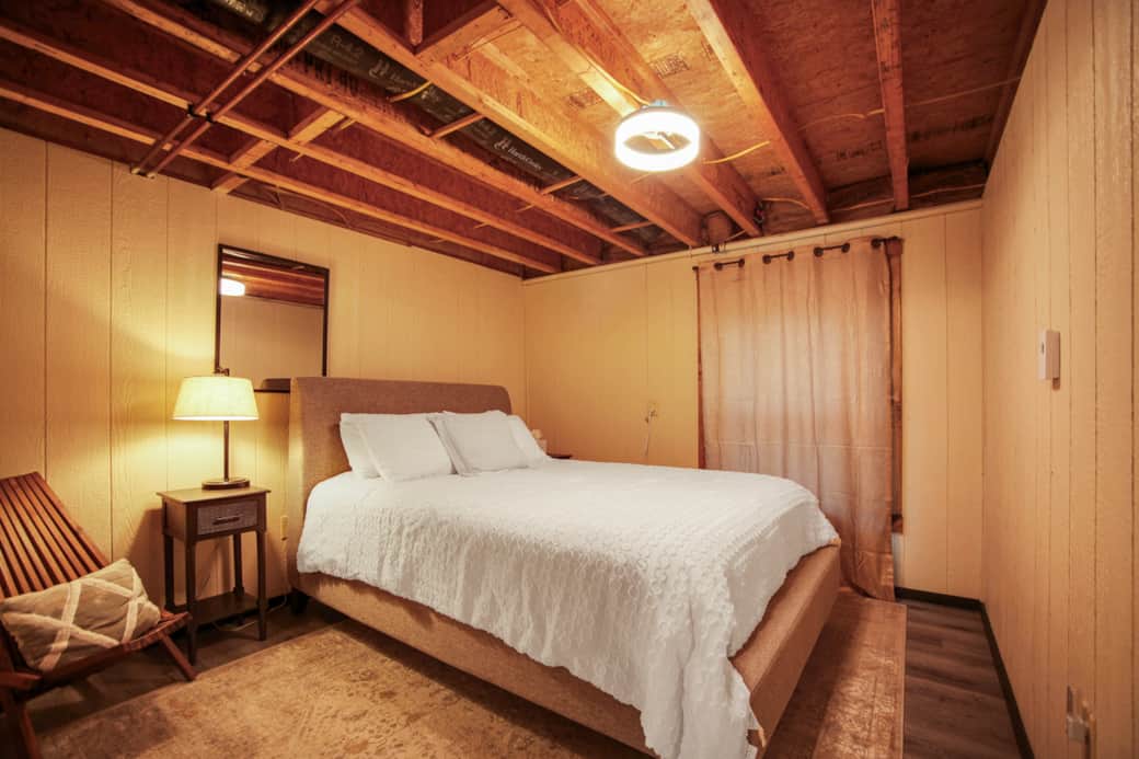 Bedroom 3, walk out basement level, Queen Bed