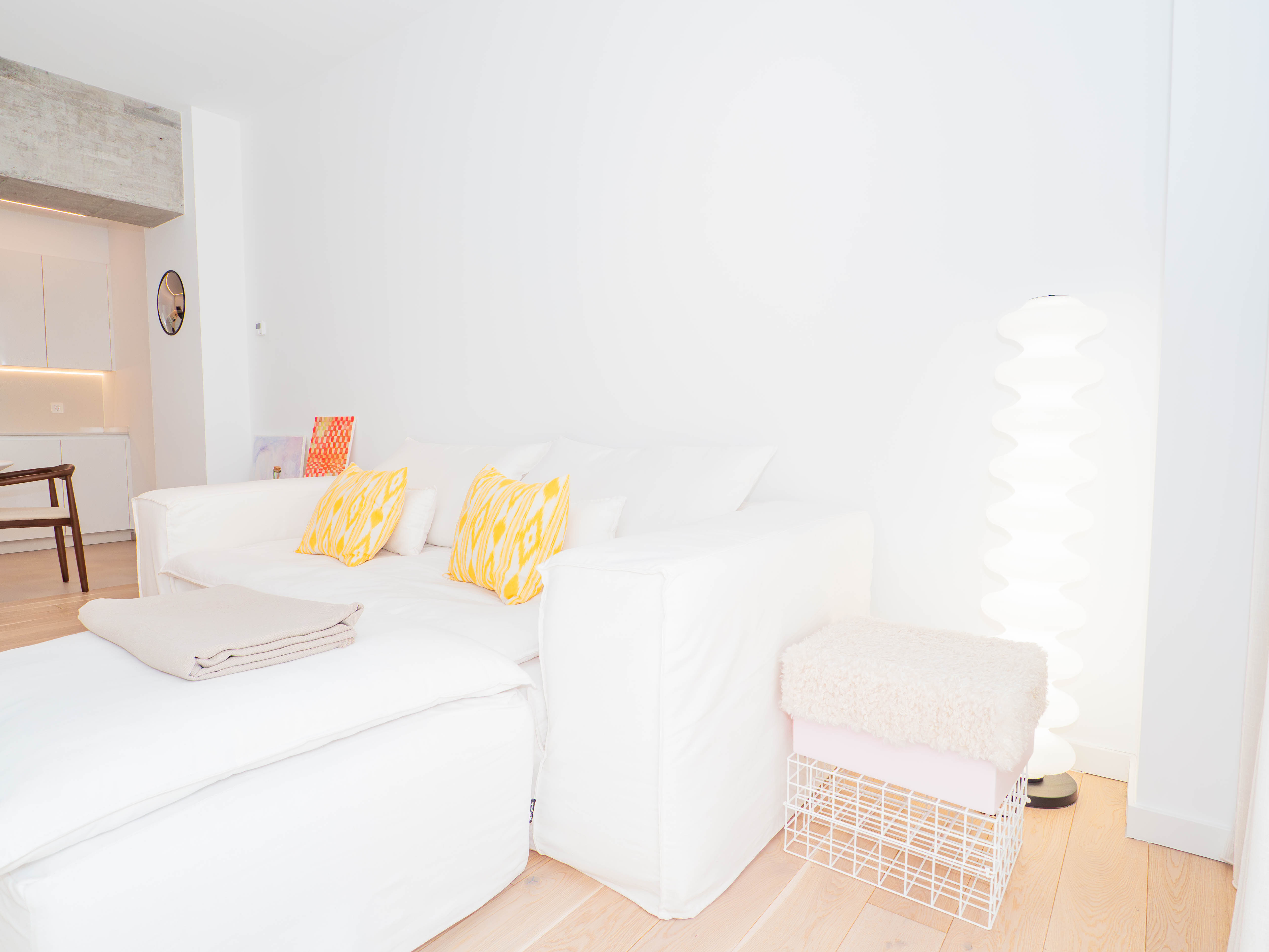 Pi y Margall Suite by YBH