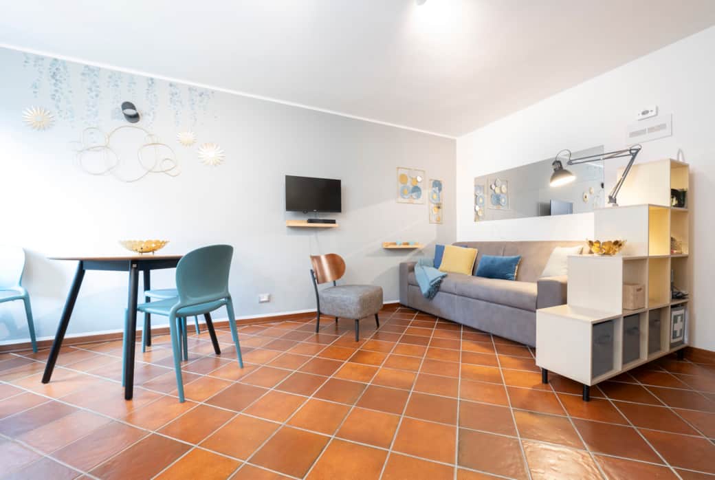 A place that brings people together: the first floor becomes a small loft to enjoy together.