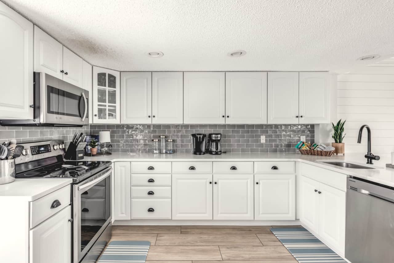 Spacious kitchen fully stocked with everything you will need!