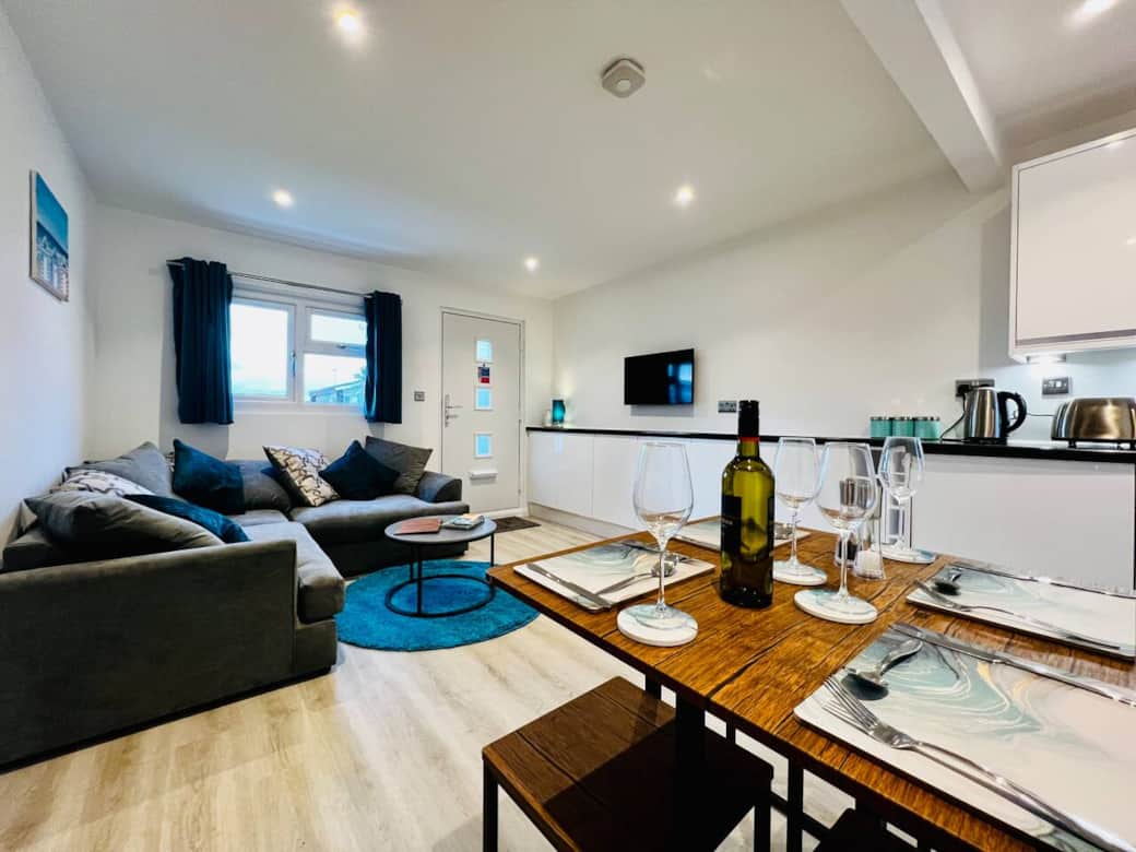 Open-plan lounge and dining space – perfect for relaxing or dining in Open-plan lounge and dining space – perfect for relaxing or dining in