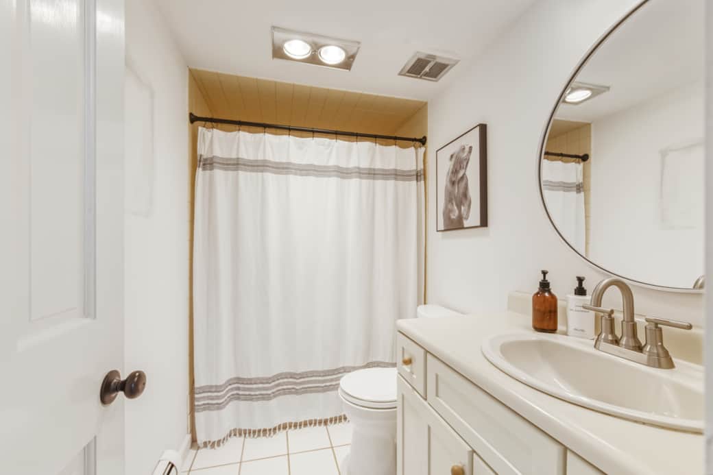 Primary ensuite bathroom for added privacy and convenience