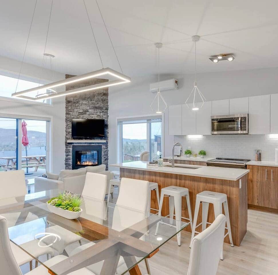 Sa cuisine entièrement équipée vous permet de préparer des repas comme à la maison