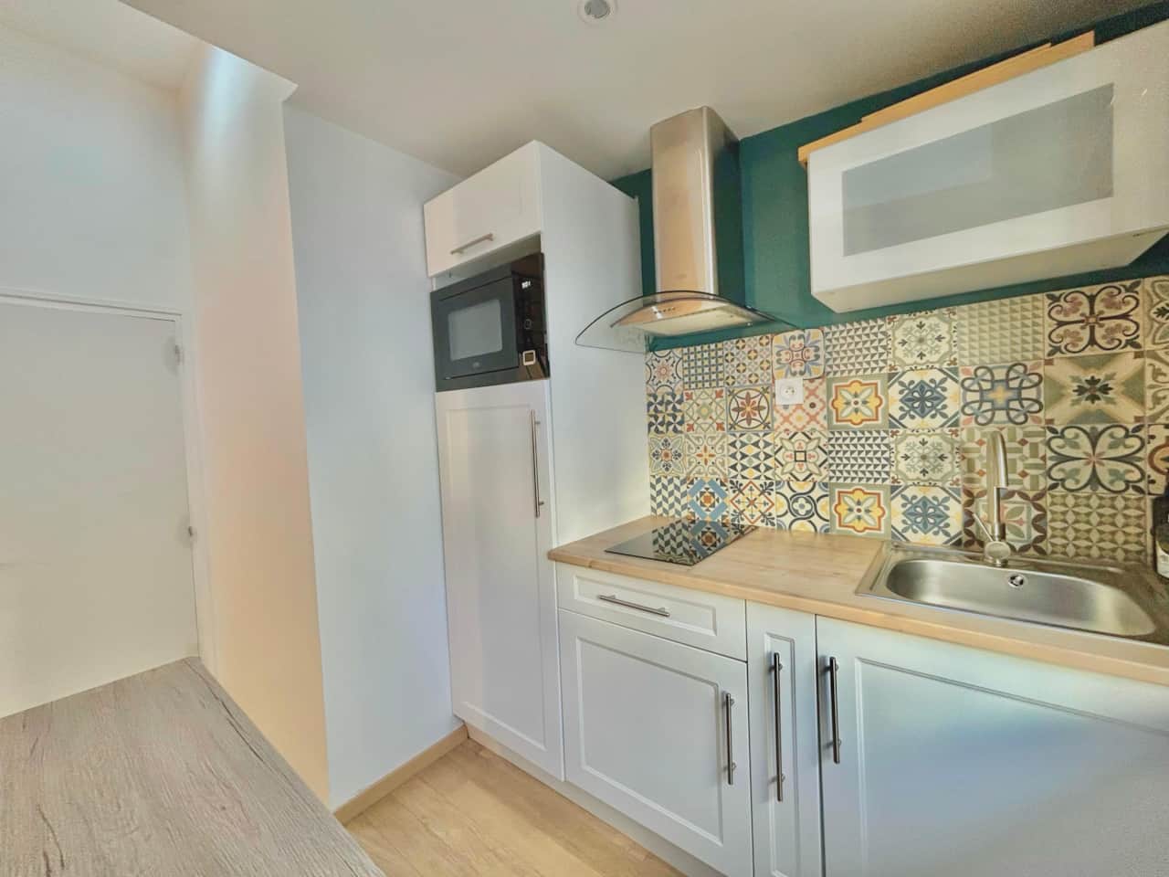 kitchen, microwave, coffee maker, kettle, stovetop