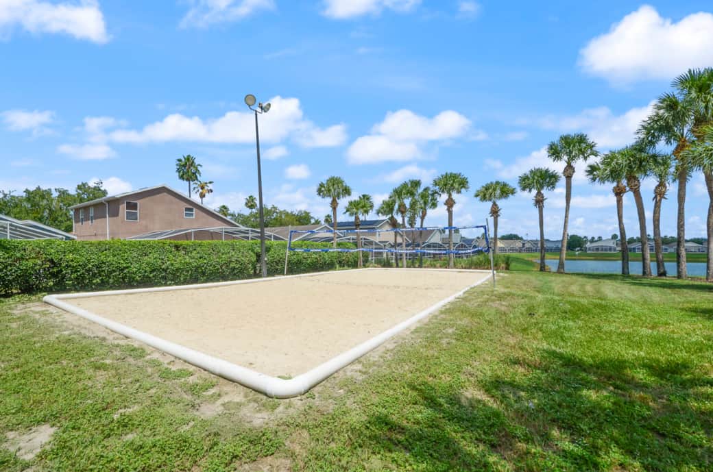 Community amenities: Volleyball court.