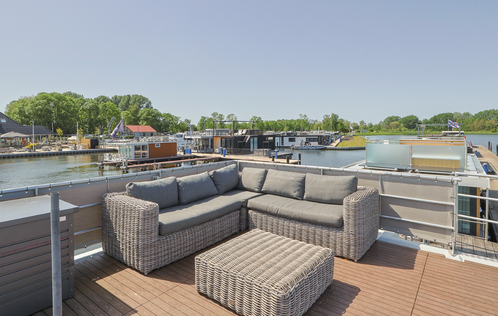 Roof terrace