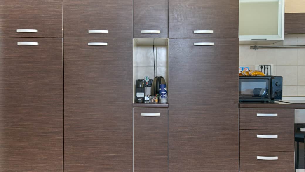 Full kitchen
