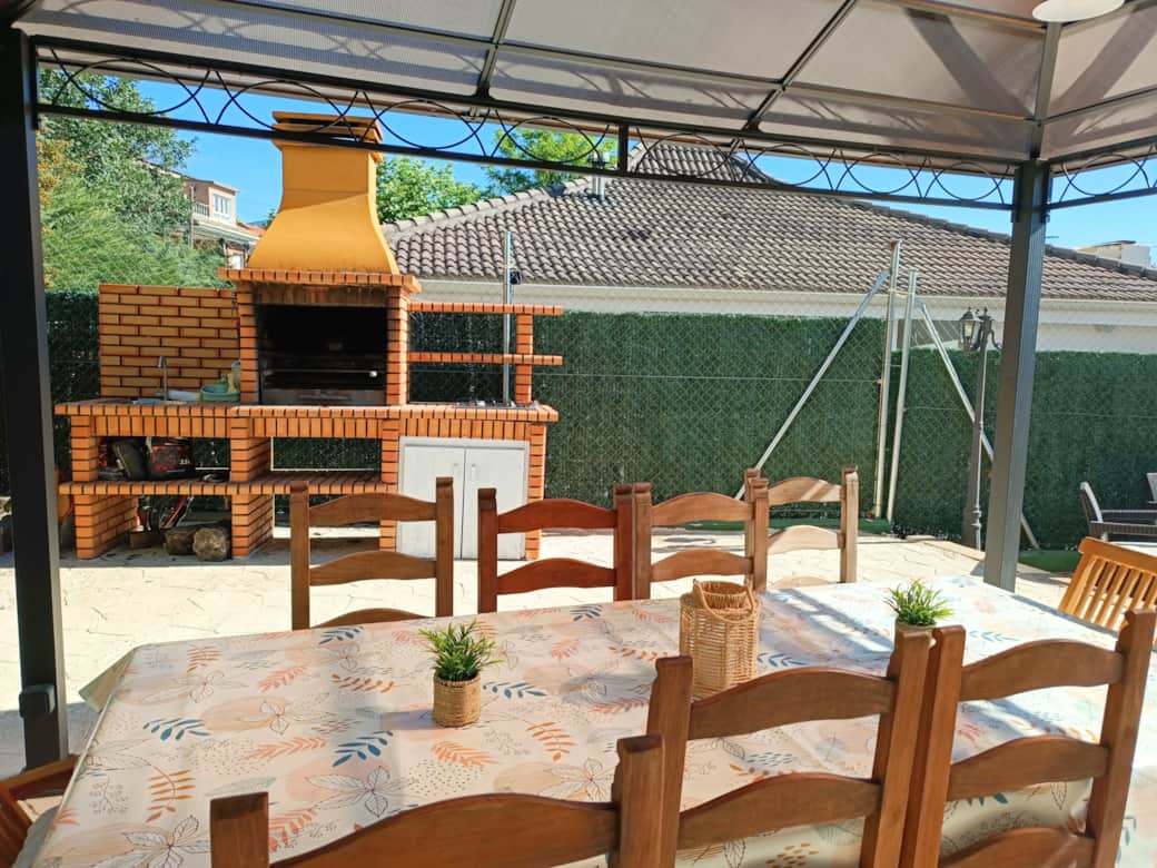 Barbacoa y cenador ahappyplace becerril 2