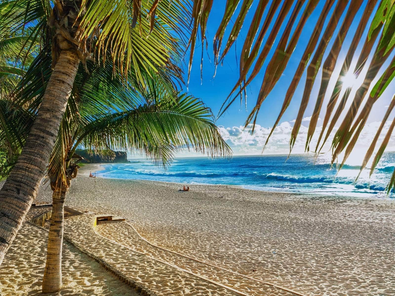 Plage de Boucan Canot à Saint Gilles les Bains à proximité de Les Villas Emmanuel Réunion