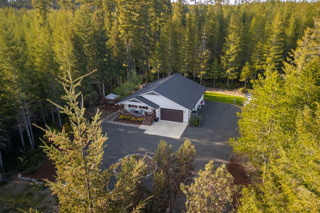 Ariel view. The Hideaway is tucked into a wooded 2.5 acres.