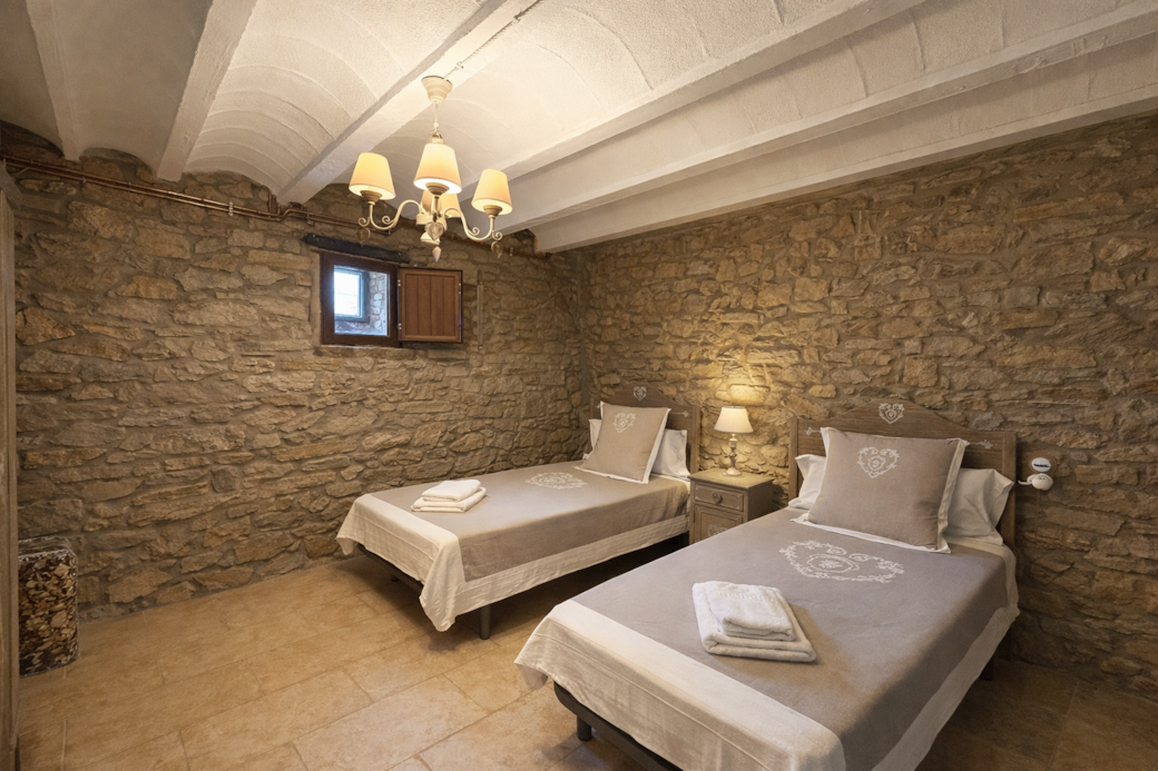 5a0a21ab b048 47c7 ba20 d5fc17fb9eaa