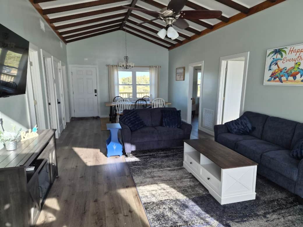 Living Dining Pic 1a