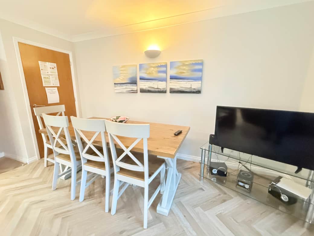 Dining Area Dining Area