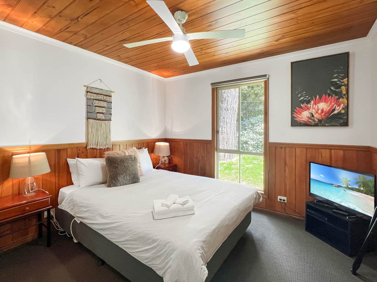 Bedroom retreat: Comfort and style for a perfect night's sleep.
