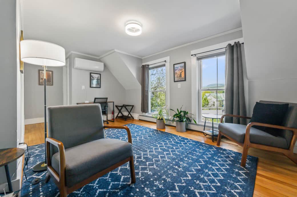 Space to work remotely and relax. Space to work remotely and relax.