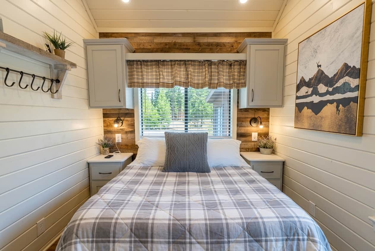 C1 bedroom