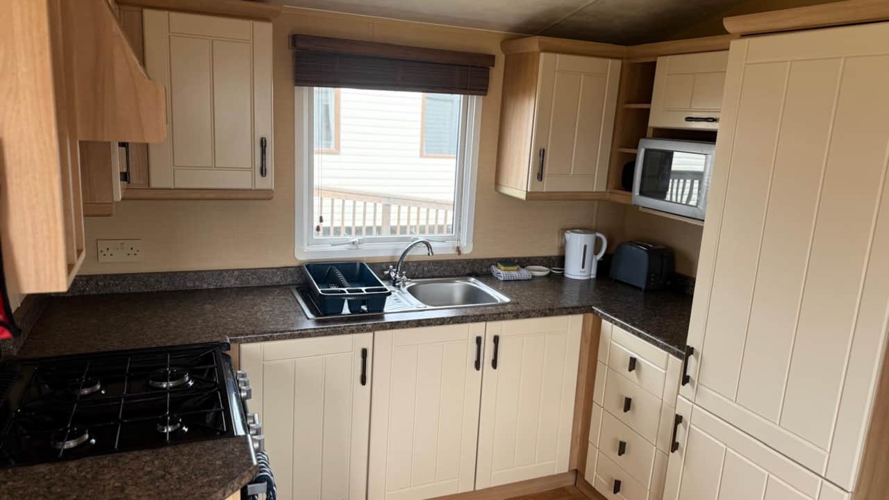 Kitchen 1
