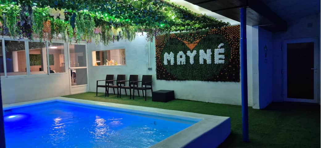 Zona de piscina interior