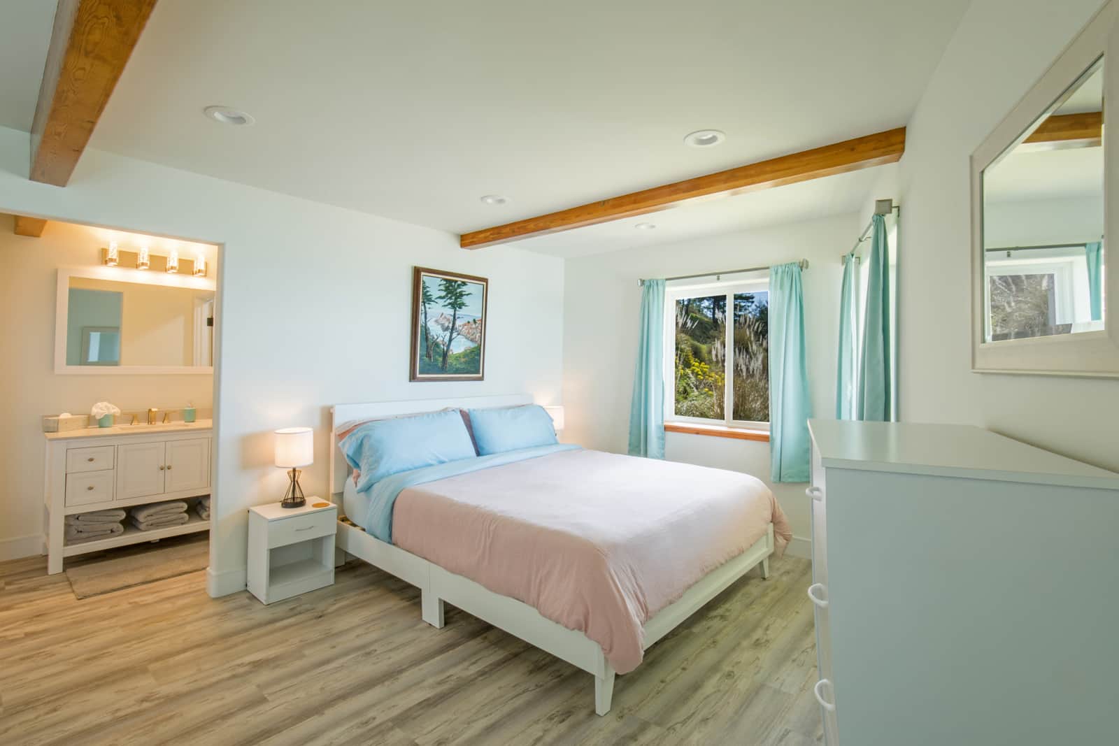 Curated Luxury Oceanfront Rentals With Private Hot Tub And View Gallery View 51