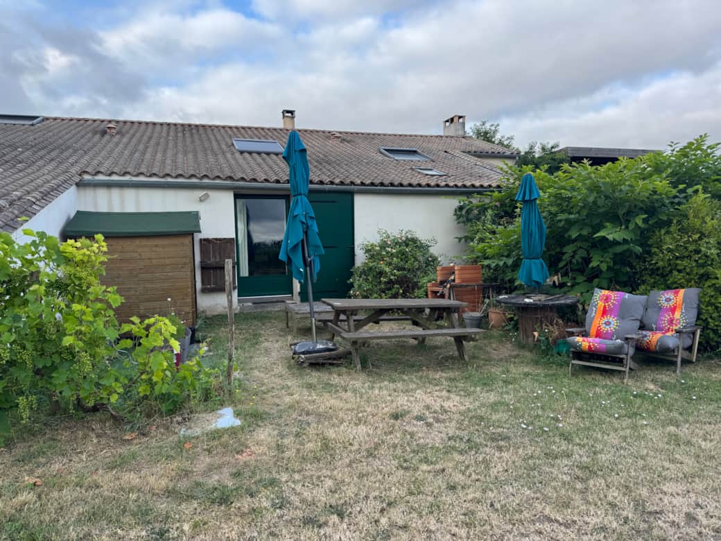 Le jardin depuis les vignes