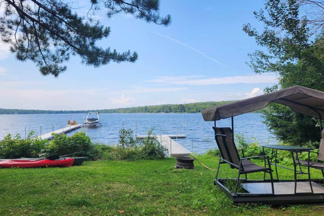 la vue sur le lac